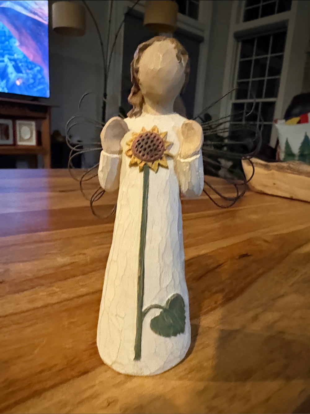 Retired!! WILLOW CREEK “Angel of Summer”Figurine, Sunflower and Green Stem